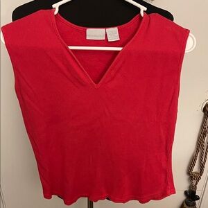 Women's V-Neck Sleeveless Top in Red